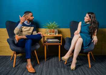 How to tell if someone is lying