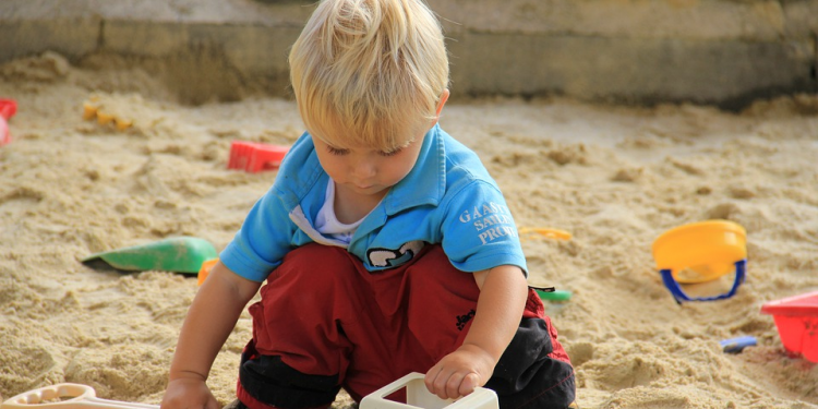 Sensory Play Summer Ideas and Activities