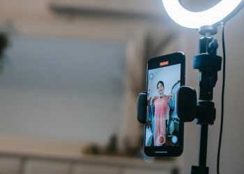 3 Industries That Are Profiting From The Rise Of Livestreaming Technology