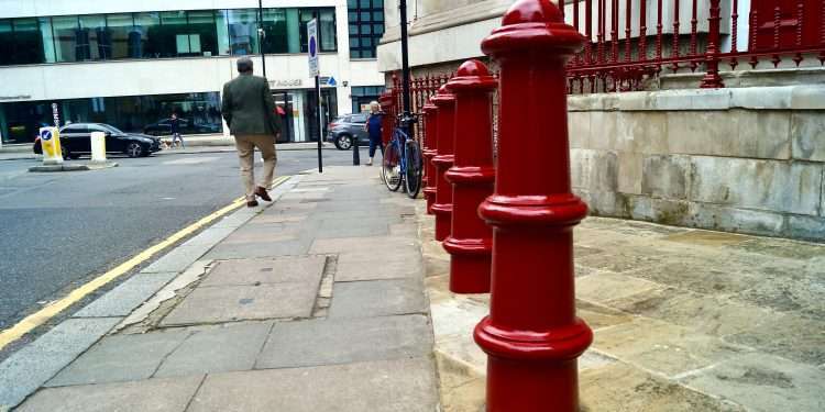 Benefits of Street Furniture