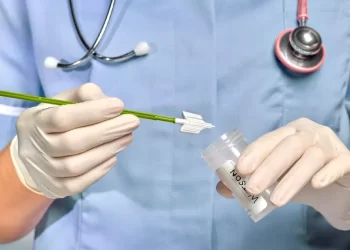 GENITAL WARTS: DIAGNOSIS AND TREATMENT