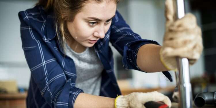 6 Common Mistakes of DIY Plumbers and How to Avoid Them