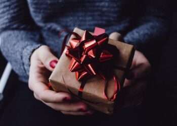 What role do gifts play?  From sacrifice and declaration of love to corruption unit