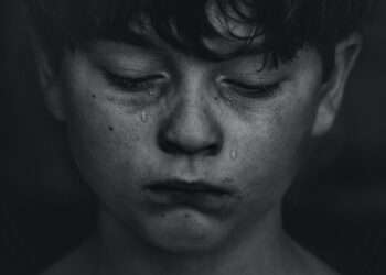 5 Signs Your Child Is Being Bullied Online