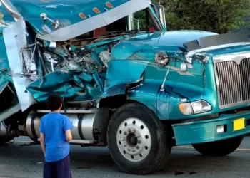How To Negotiate a Settlement After a Truck Accident