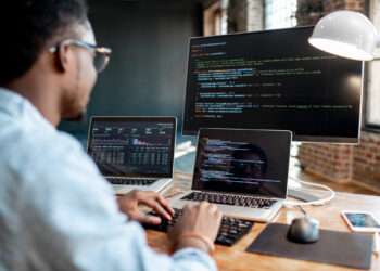 Custom Software Development For Healthcare Organizations: How It Works And Its Benefits