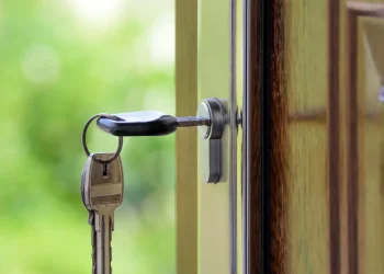 10 Signs Your Door Lock Needs Replacement